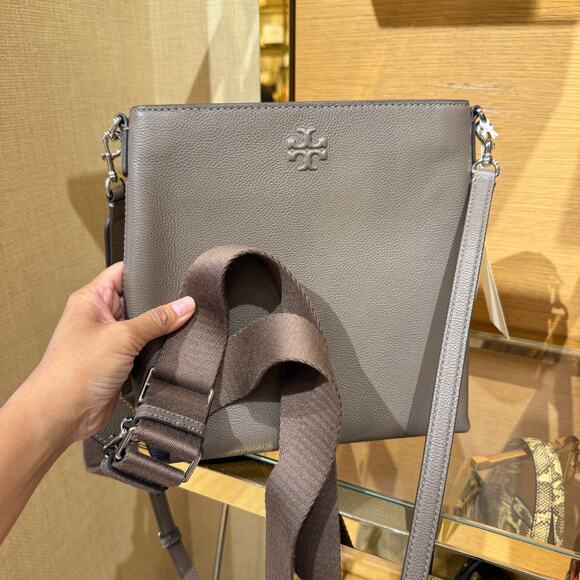 Last 2 ‼️Tory Burch 170475 Thea Swingpack Crossbody Wild Mushroom $450 - Picture 9 of 16